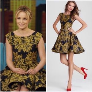 Alice + Olivia “Reese” box pleat flare dress 6